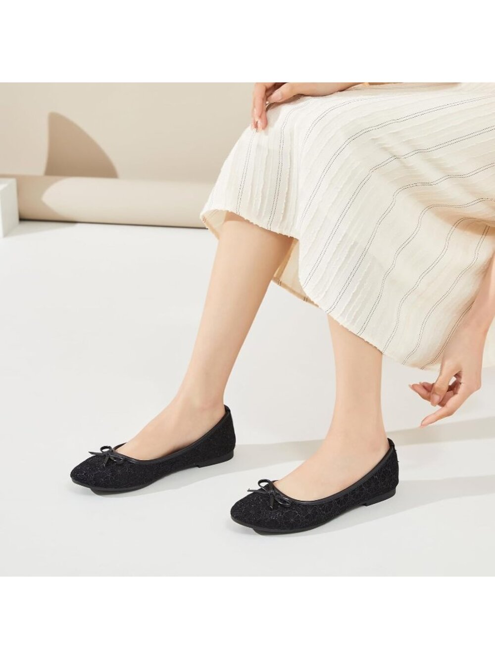 Women's Black Point Toe Comfortable Dressy Slip on Casual Bow Ballet Flat Shoes - Picture 3 of 6